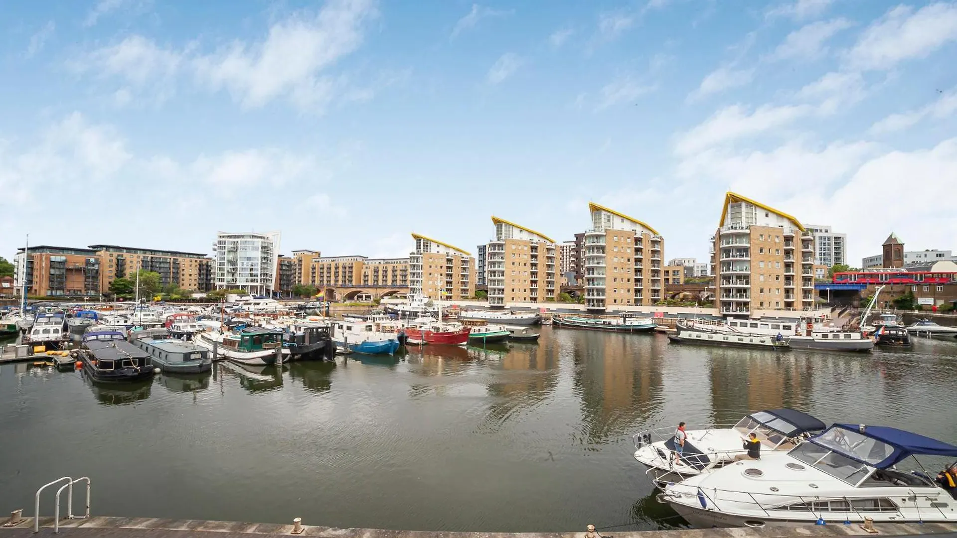 Apartment The Canary Wharf Flat London
